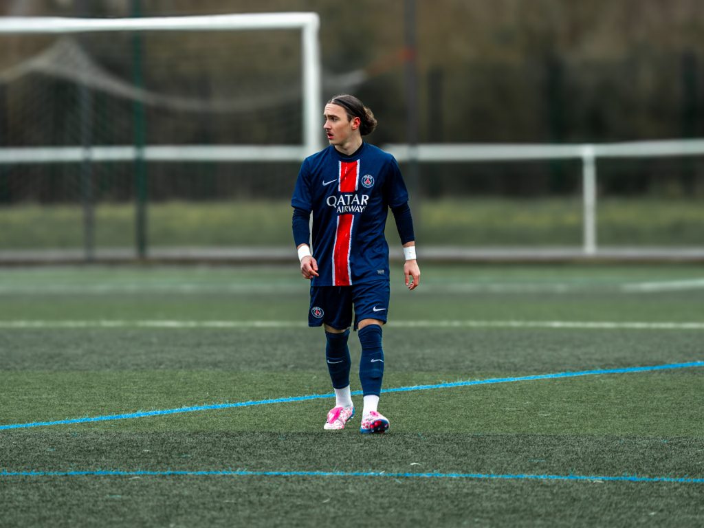 portrait footballeur cdm marche terrain